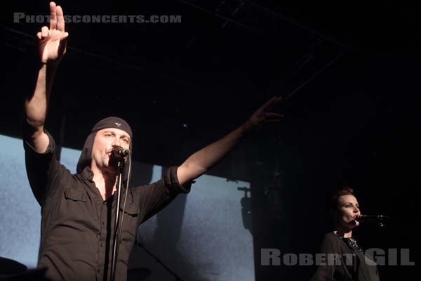 LAIBACH - 2015-04-05 - PARIS - Divan du Monde - Milan Fras - Mina Špiler